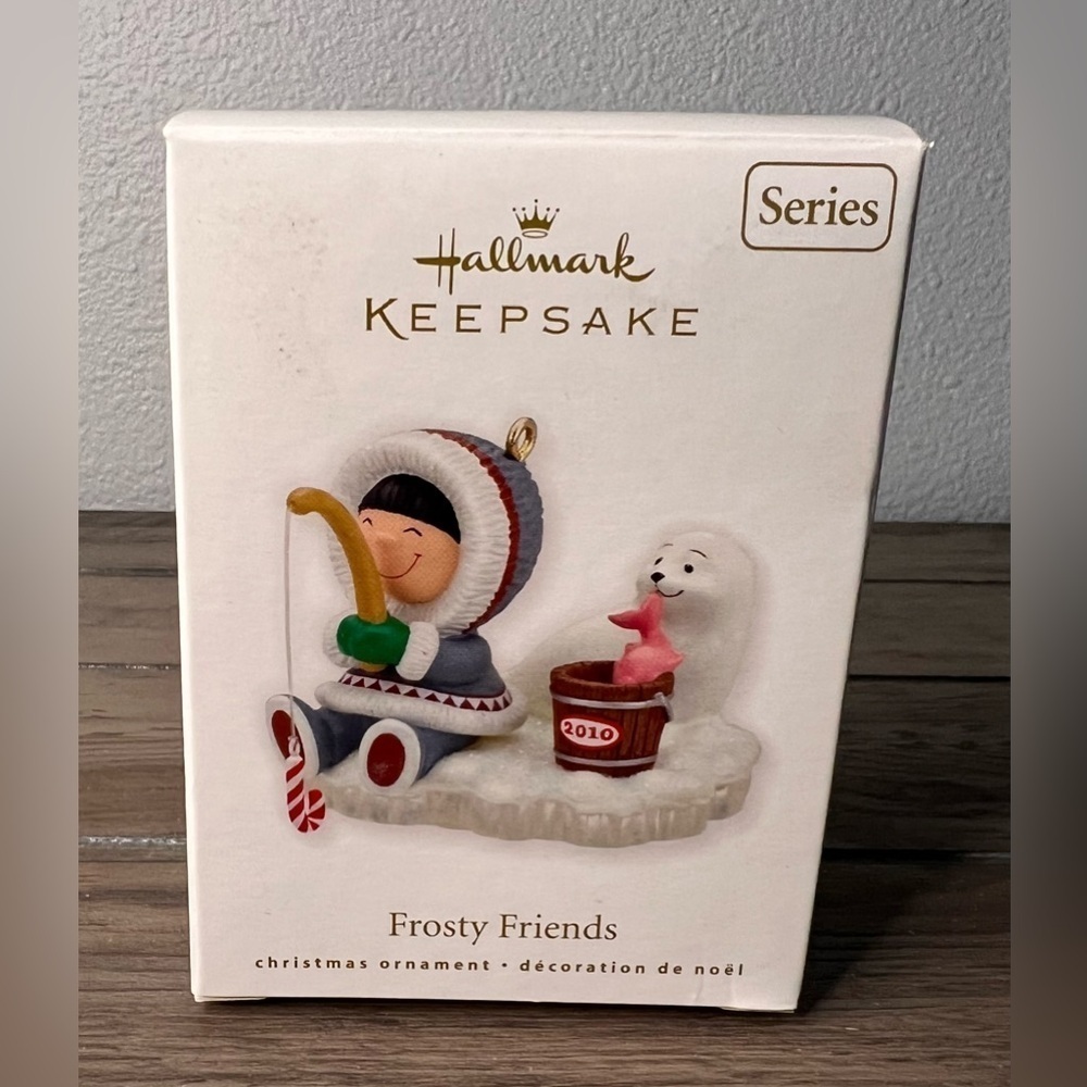 Hallmark NEW 2010 "Frosty Friends" Christmas Ornament 31st in the series